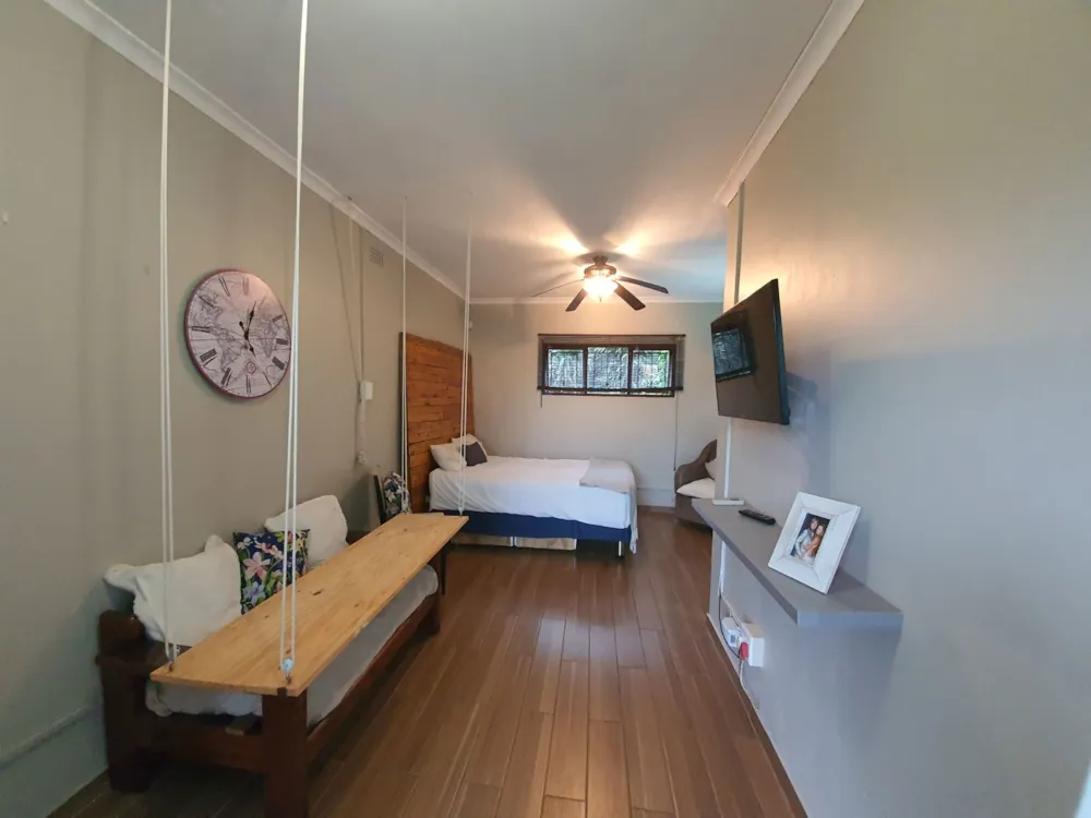 Garden cottage let in Kloof - 1KF1721529