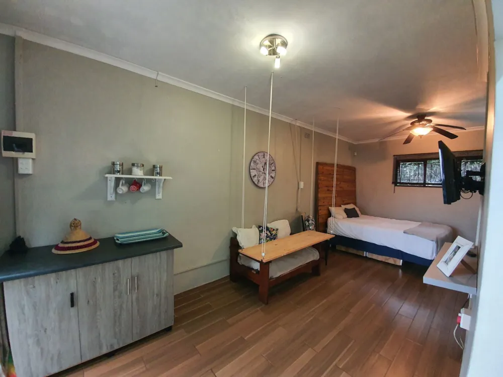 Garden cottage let in Kloof - 1KF1721529