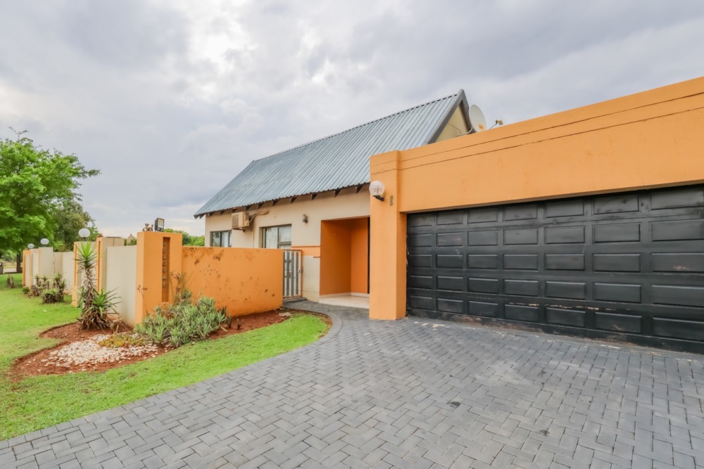 House for sale in Leloko Estate - 1HR1676690 House for sale in Leloko Estate - 1HR1676690