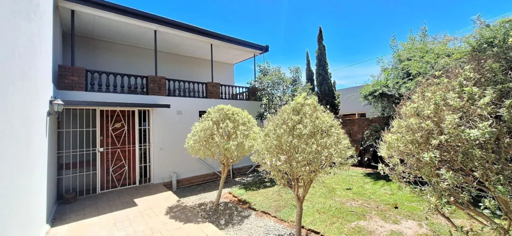 House sold in West Bank, Oudtshoorn - 1OU1721048 House sold in West Bank, Oudtshoorn - 1OU1721048
