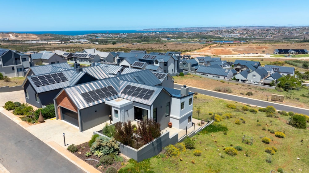 House for sale in Outeniquasbosch Wildlife Village - 1MB1722832 House for sale in Outeniquasbosch Wildlife Village - 1MB1722832