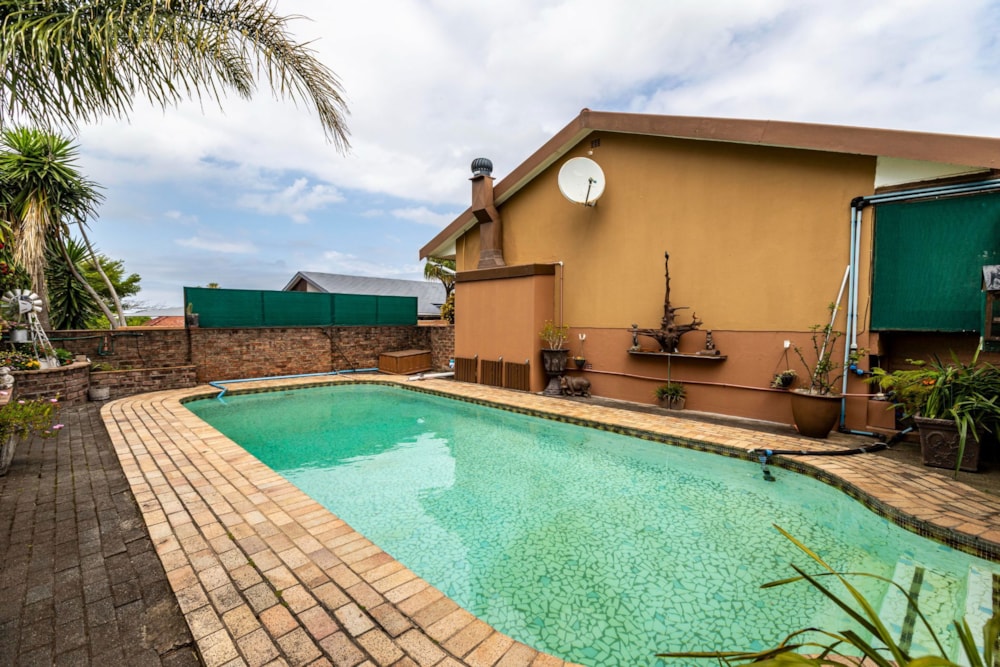 House for sale in Chiselhurst - 1EZ1721123 House for sale in Chiselhurst - 1EZ1721123