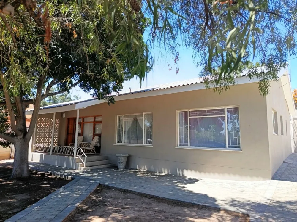 House sold in Oudtshoorn North - 1OU1720775 House sold in Oudtshoorn North - 1OU1720775