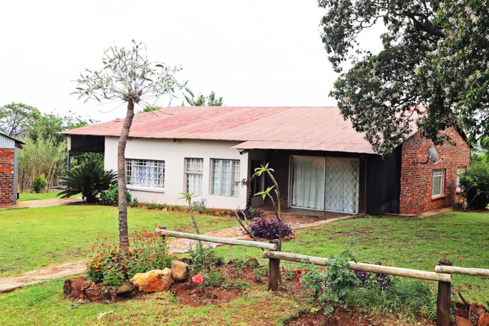 Mixed use farm for sale in Lydenburg (Mashishing) - 1LY1723379 Mixed use farm for sale in Lydenburg (Mashishing) - 1LY1723379