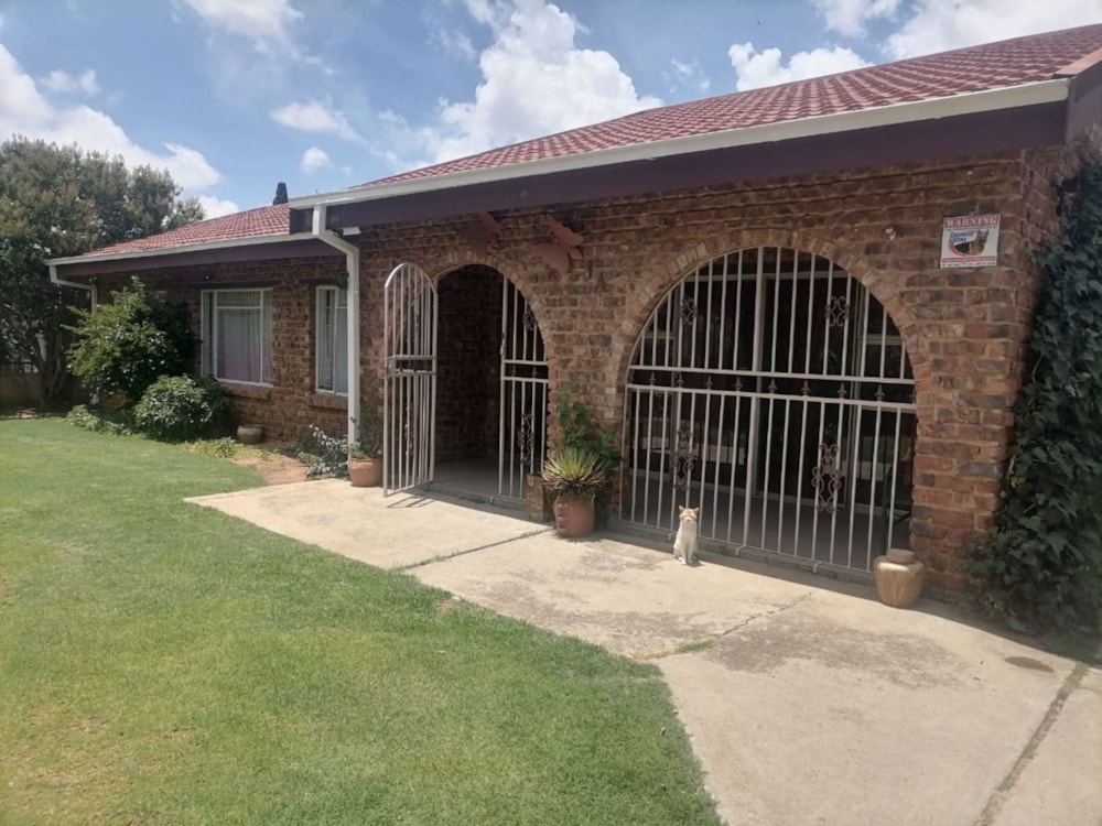 House for sale in Riebeeckstad, Welkom - 1WM1723395 House for sale in Riebeeckstad, Welkom - 1WM1723395