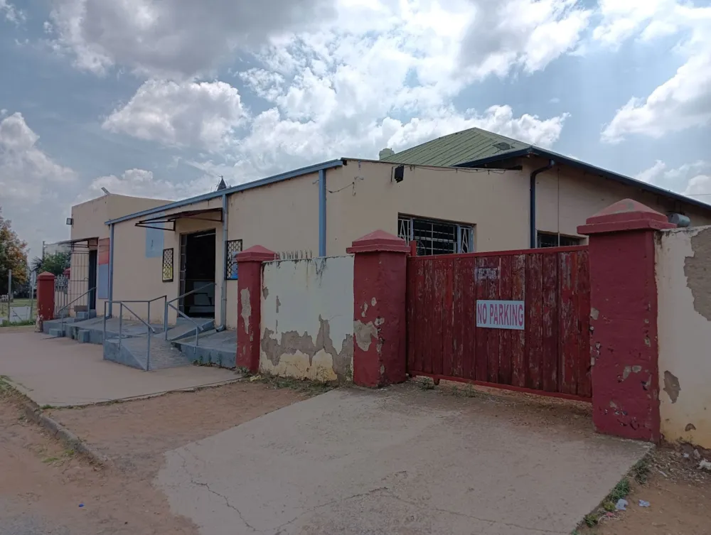 Commercial Building for sale in Brandfort - 1BX1740755 Commercial Building for sale in Brandfort - 1BX1740755