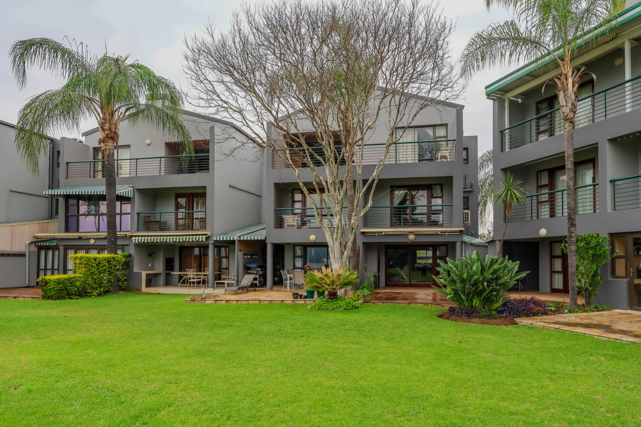 Double-storey apartment for sale in Key West - 1HR1722054