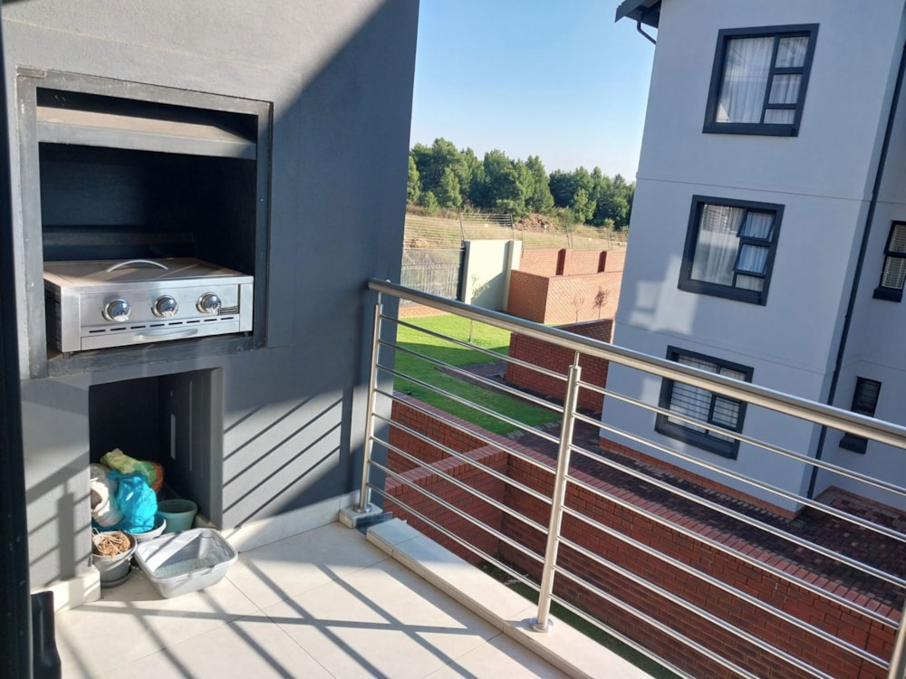 Apartment for sale in Golden Fields Estate - CN1614611