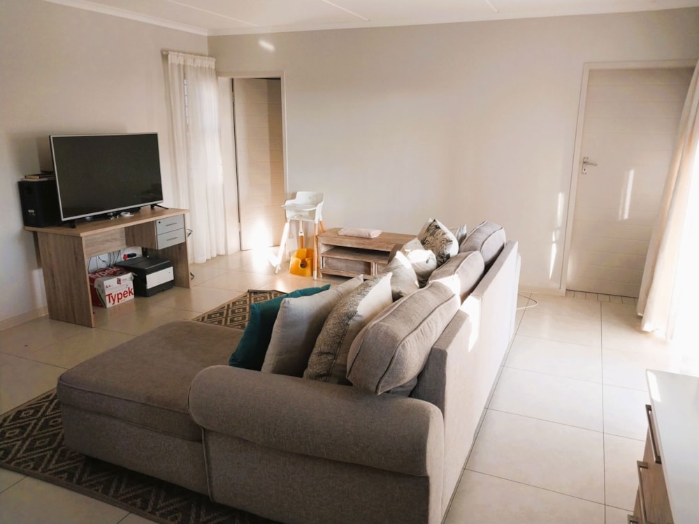 Apartment for sale in Golden Fields Estate - CN1614611