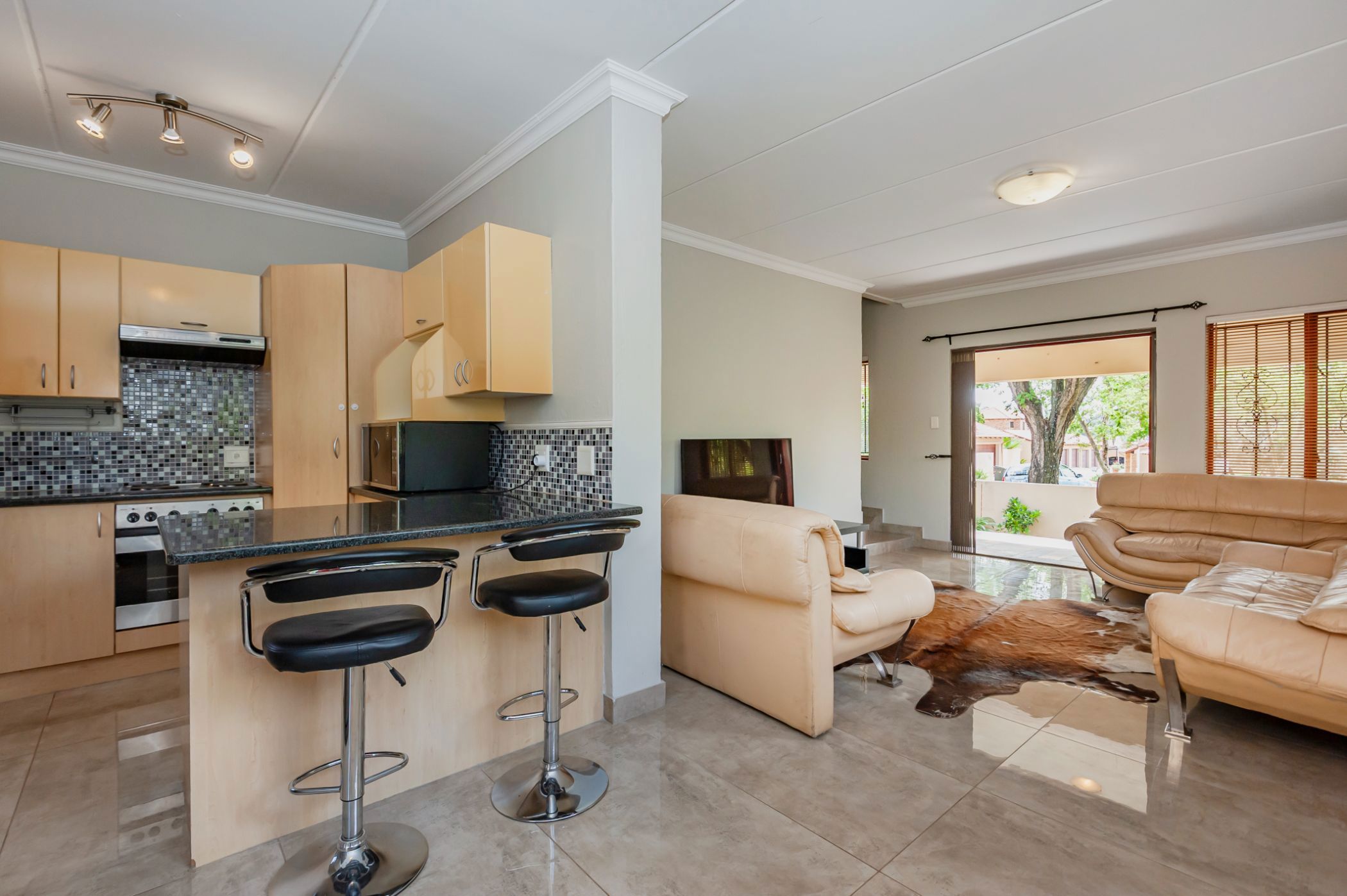 Townhouse for sale in Willowbrook - RAN1720377