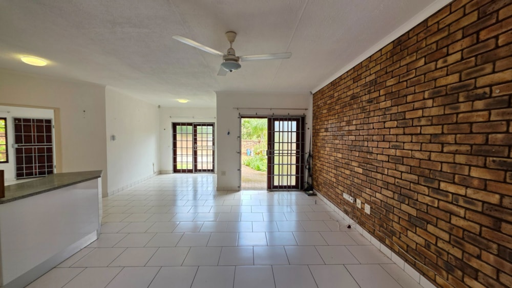 Townhouse for sale in Uvongo - 1PSH1721923