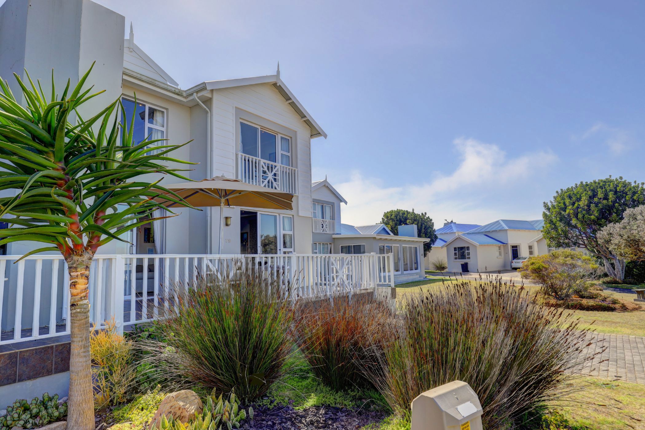 House to rent in Pinnacle Point Golf Estate - 1MB1714250