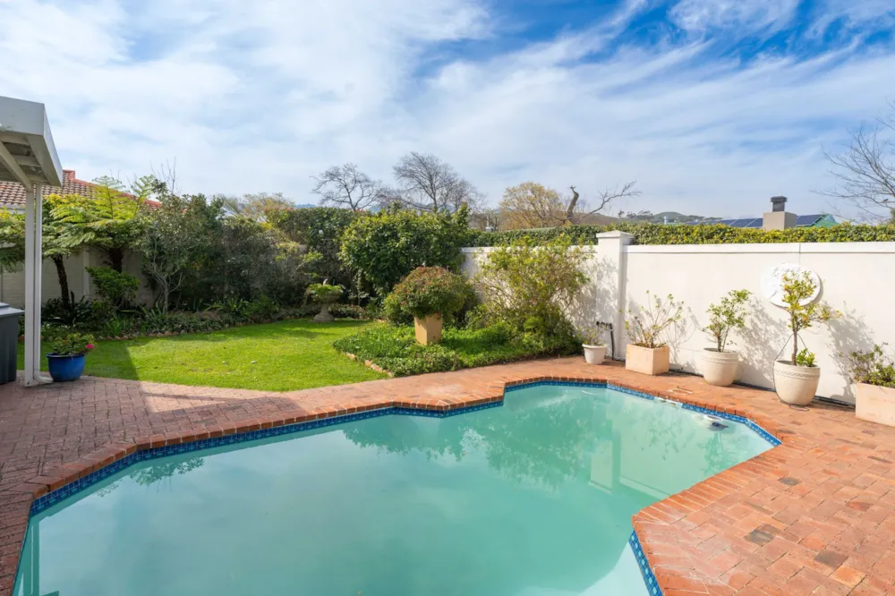 House let in Somerset West - SWL1721104 House let in Somerset West - SWL1721104