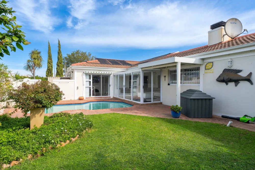 House let in Somerset West - SWL1721104 House let in Somerset West - SWL1721104