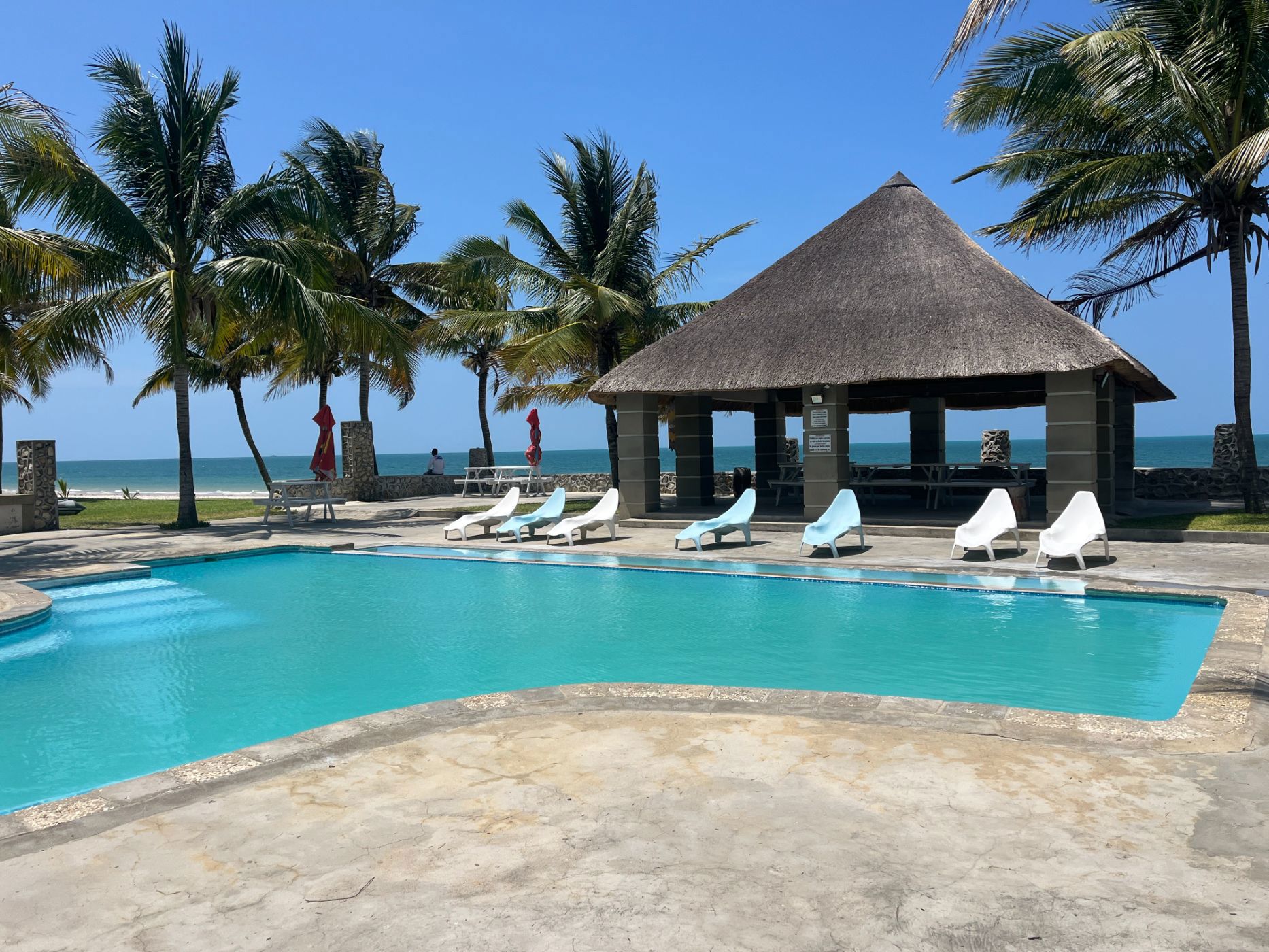 Beach resort for sale in Inhassoro, Mozambique - 3MQ1718019