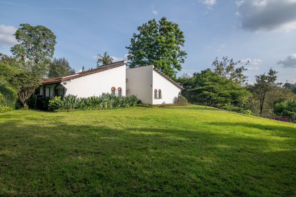 House for sale in Thigiri, Kenya - 3KE1720854