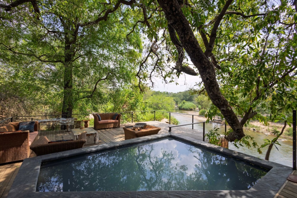 Double-storey house for sale in Hoedspruit - 1HS1722302 Double-storey house for sale in Hoedspruit - 1HS1722302