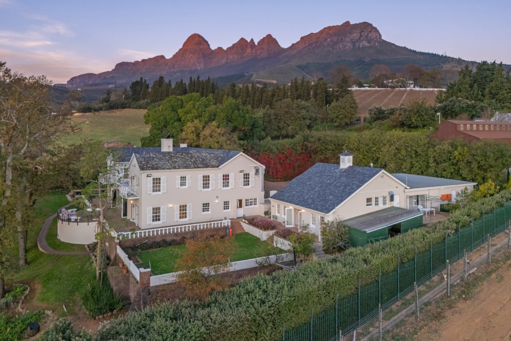 Lifestyle property for sale in Stellenbosch Farms - ST1722234