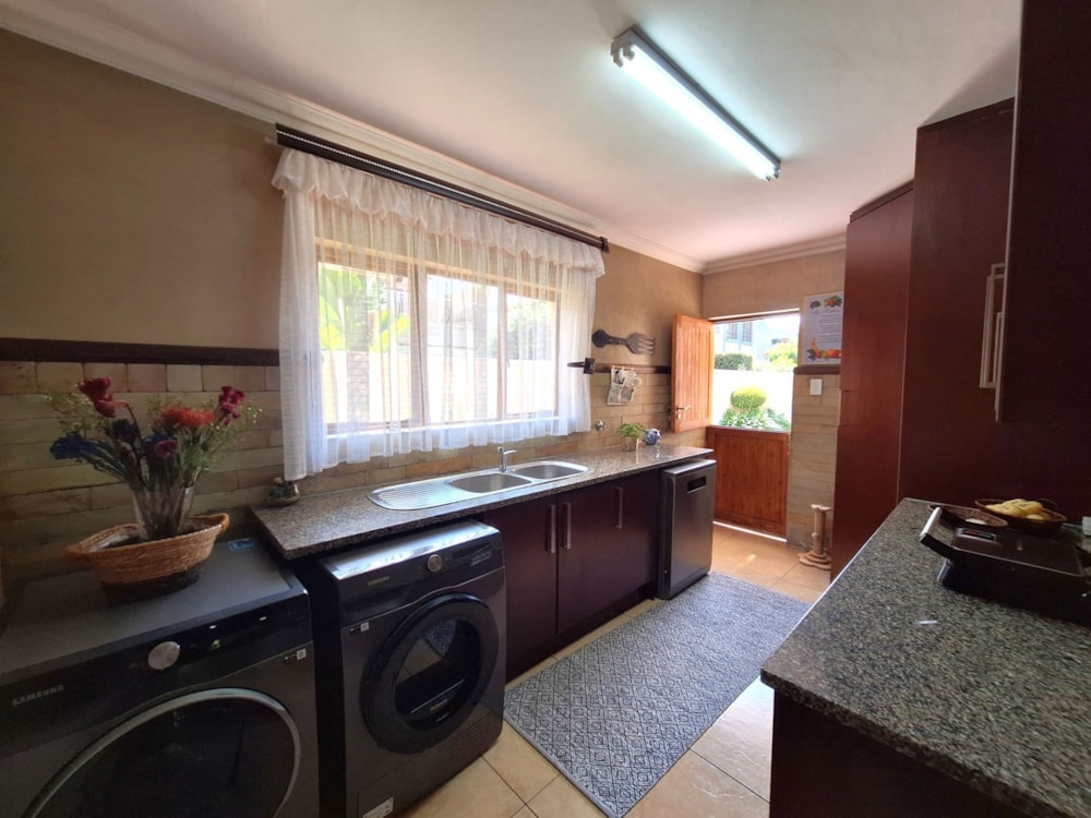 Security estate home to rent in Willow Acres - PTL1720522 Security estate home to rent in Willow Acres - PTL1720522