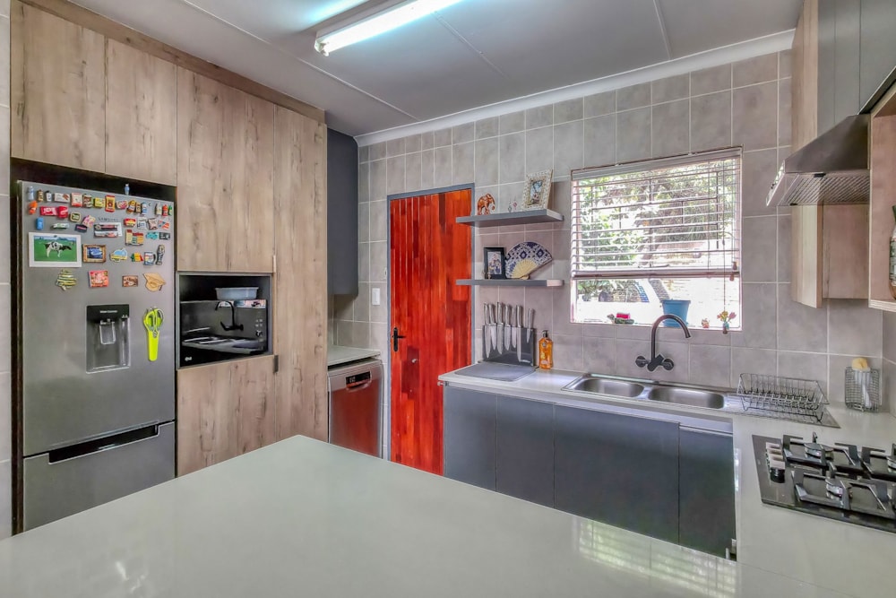 Townhouse for sale in Wilgeheuwel - RAN1721497 Townhouse for sale in Wilgeheuwel - RAN1721497