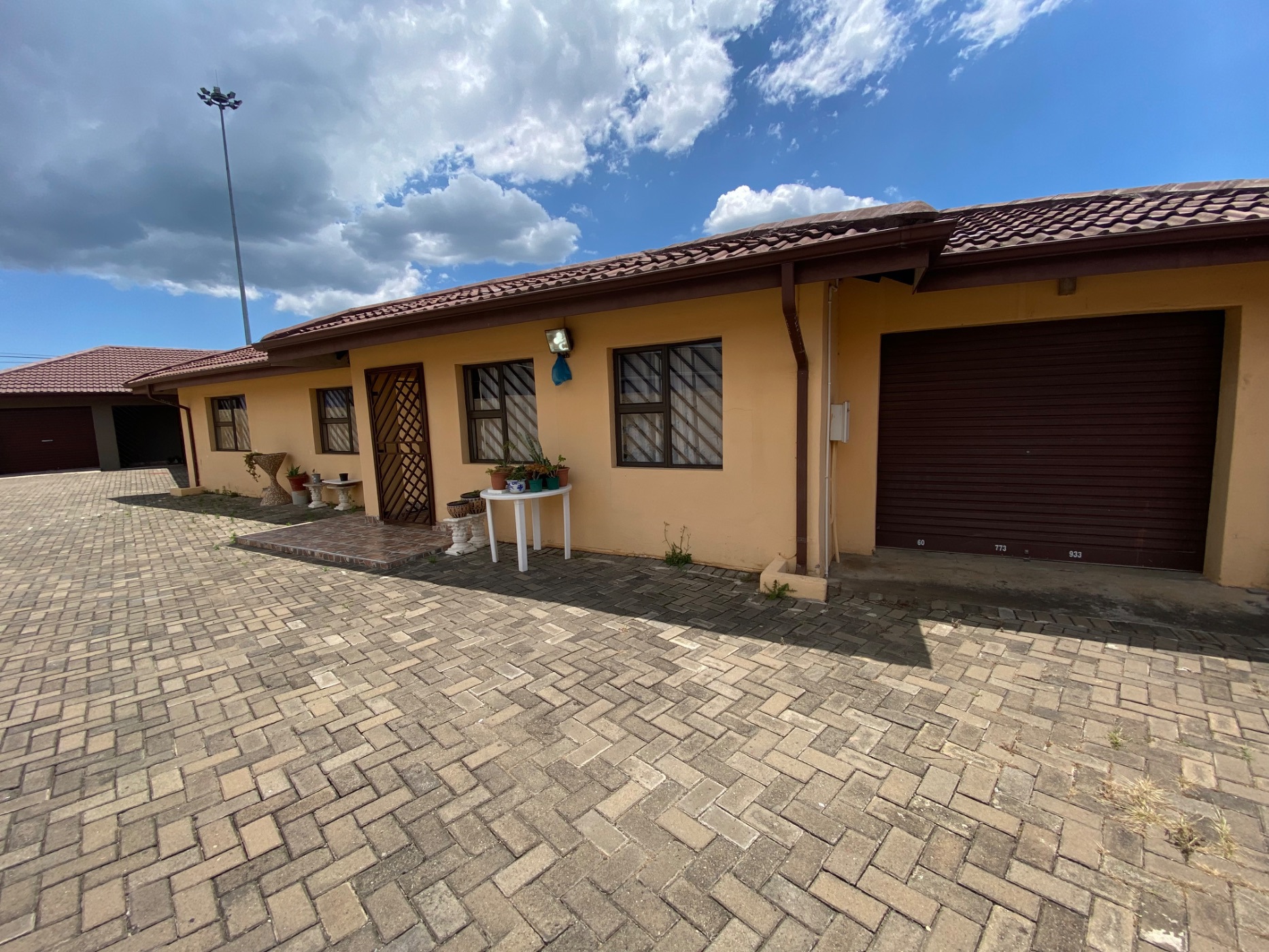 House for sale in Lennoxton - 1NW1722920