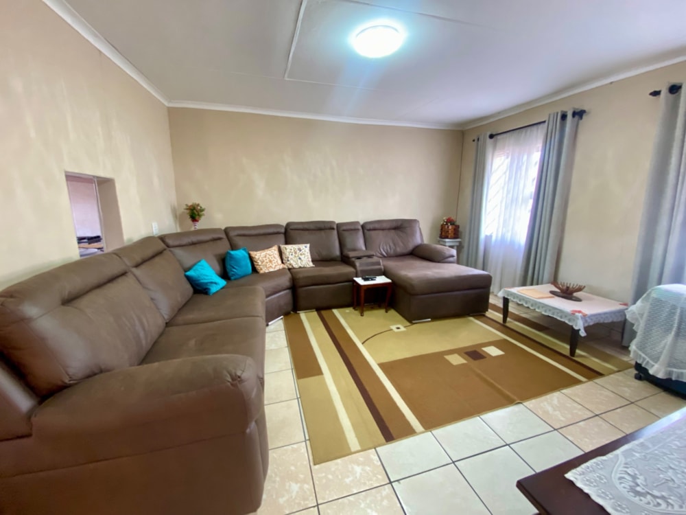 House for sale in Lennoxton - 1NW1722920 House for sale in Lennoxton - 1NW1722920