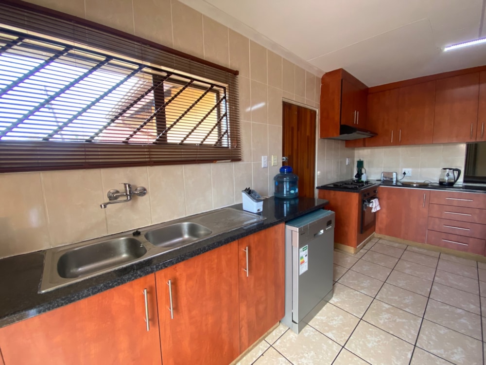 House for sale in Lennoxton - 1NW1722920 House for sale in Lennoxton - 1NW1722920