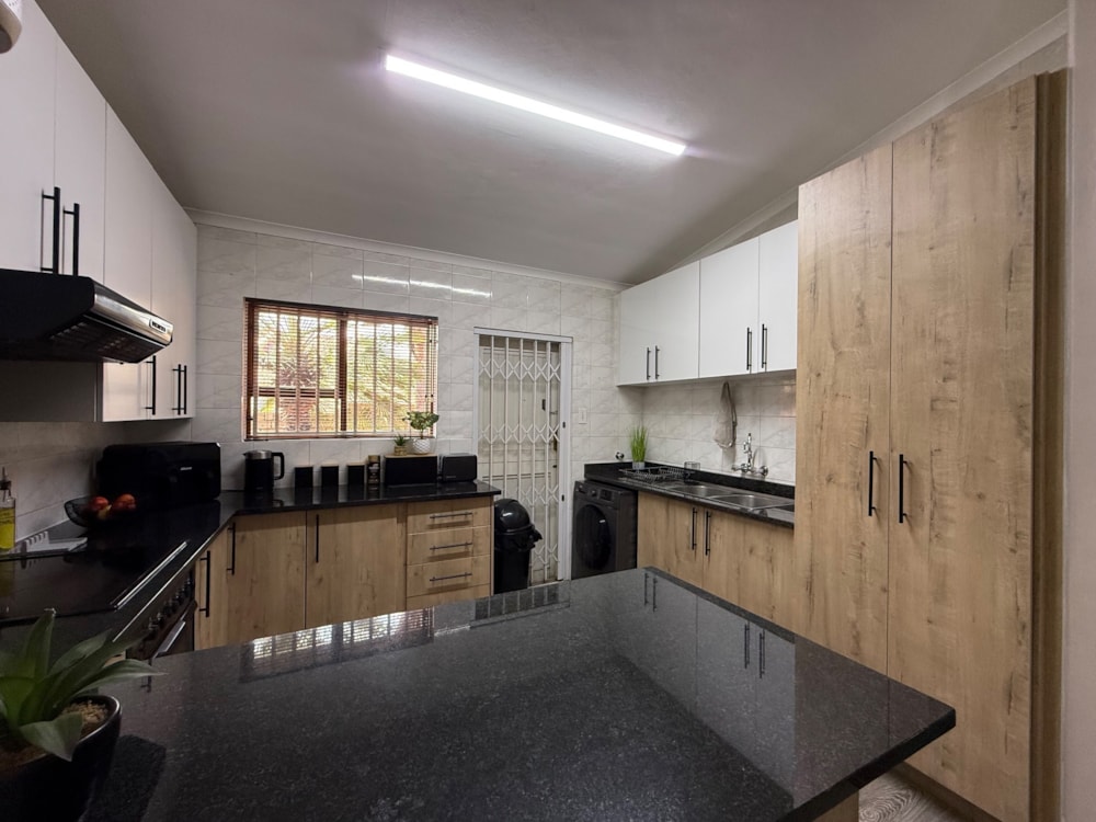 Townhouse for sale in  Vanderbijlpark SW 5 - 1VT1718229