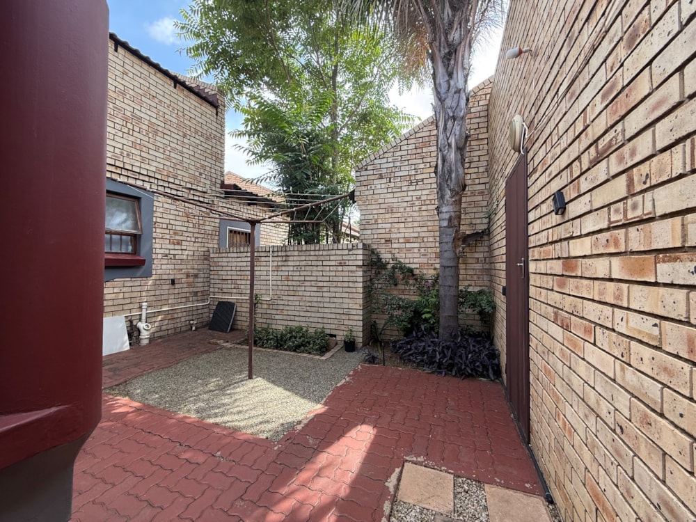 Townhouse for sale in  Vanderbijlpark SW 5 - 1VT1718229