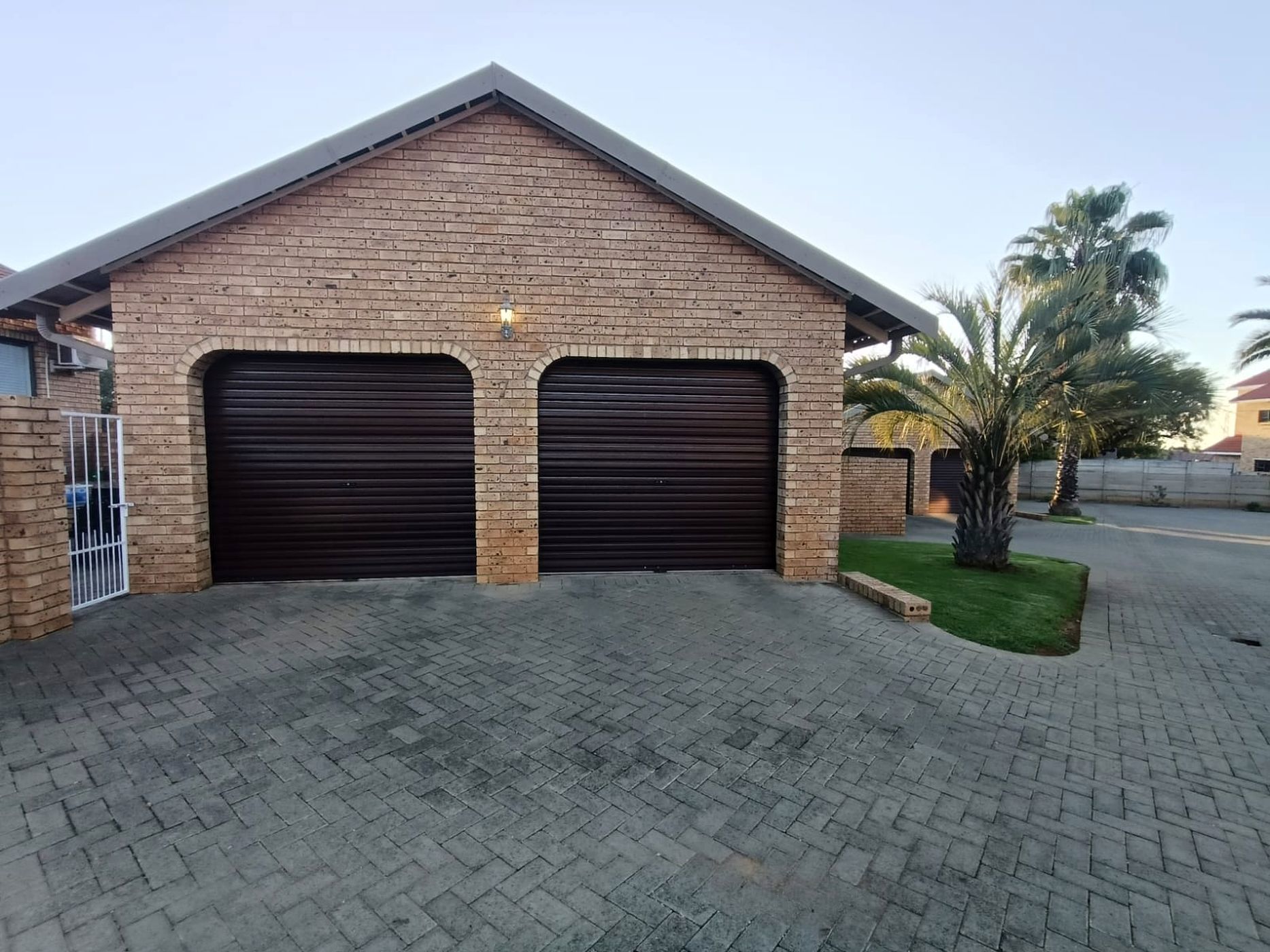 Townhouse to rent in Langenhovenpark - 1BX1720010