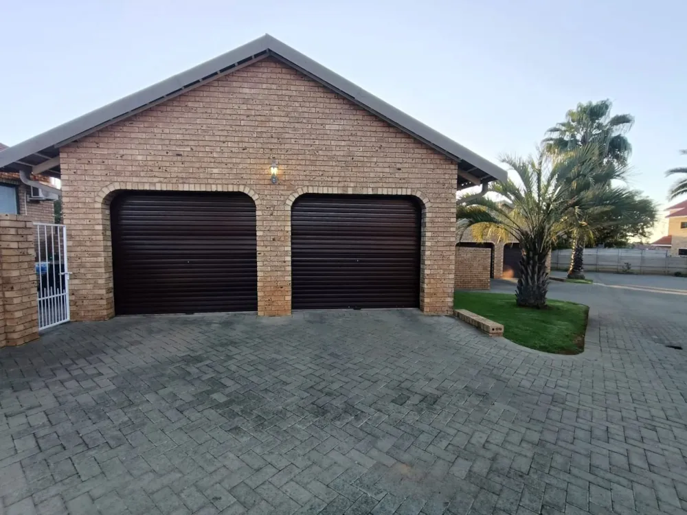 Townhouse let in Langenhovenpark - 1BX1720010 Townhouse let in Langenhovenpark - 1BX1720010