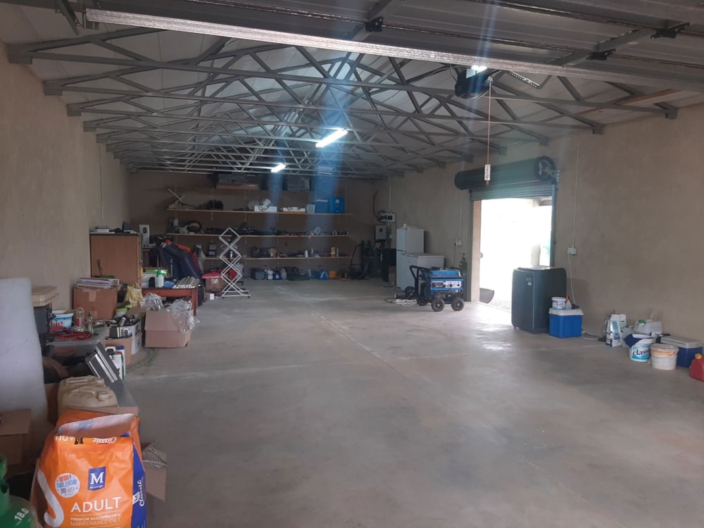 Smallholding for sale in Rhenosterkop - 1NS1683398