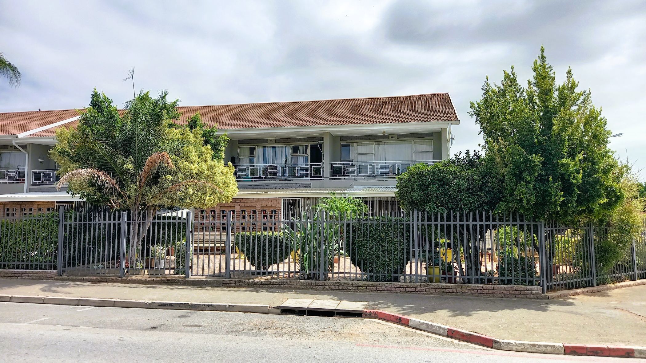 Studio apartment to rent in Wesbank, Oudtshoorn - 1OU1720574