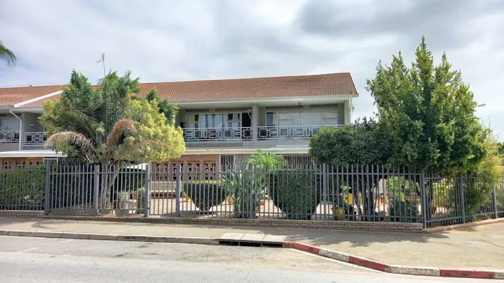 Studio apartment let in Oudtshoorn - 1OU1720574 Studio apartment let in Oudtshoorn - 1OU1720574