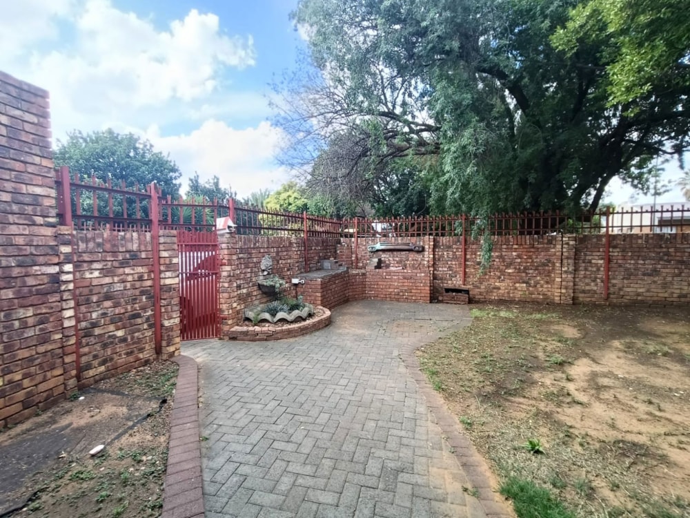 Townhouse to rent in Langenhovenpark - 1BX1720643 Townhouse to rent in Langenhovenpark - 1BX1720643