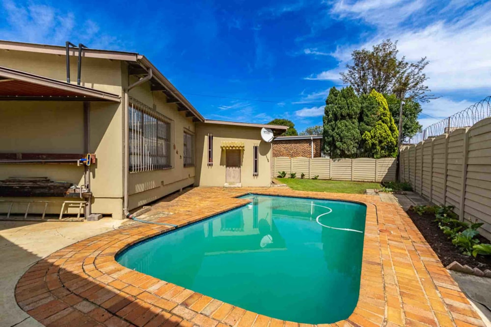 House for sale in Brenthurst - 1BJ1702173