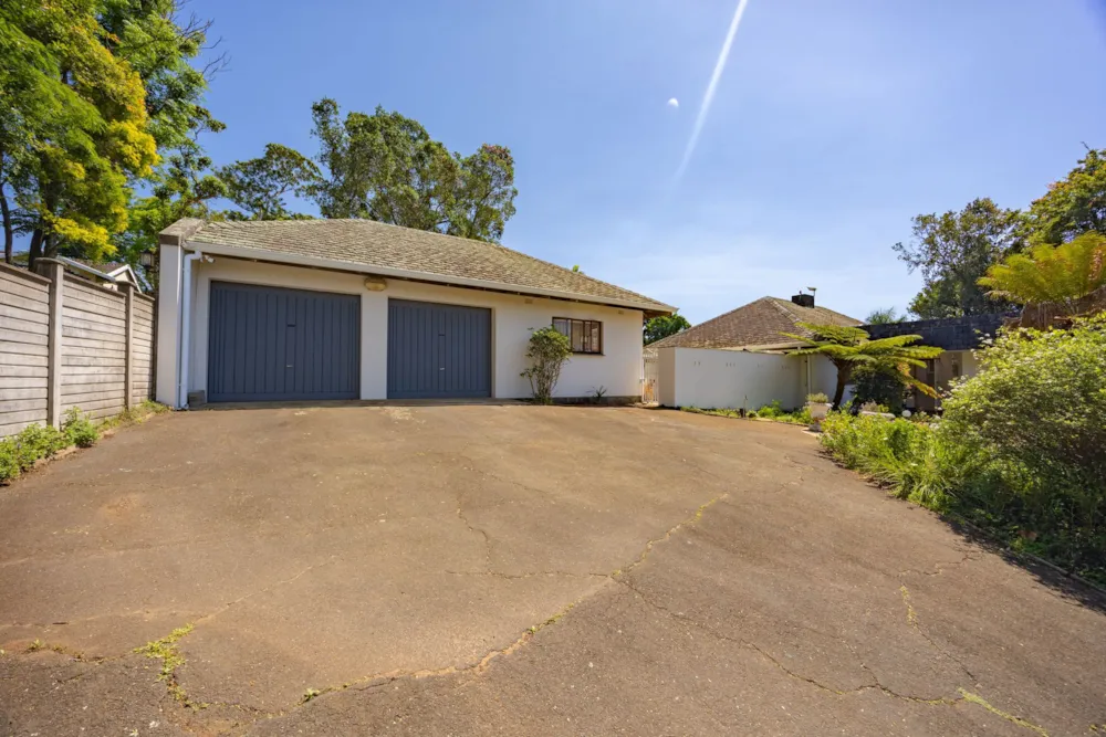 House let in Gillitts - 1KF1722850