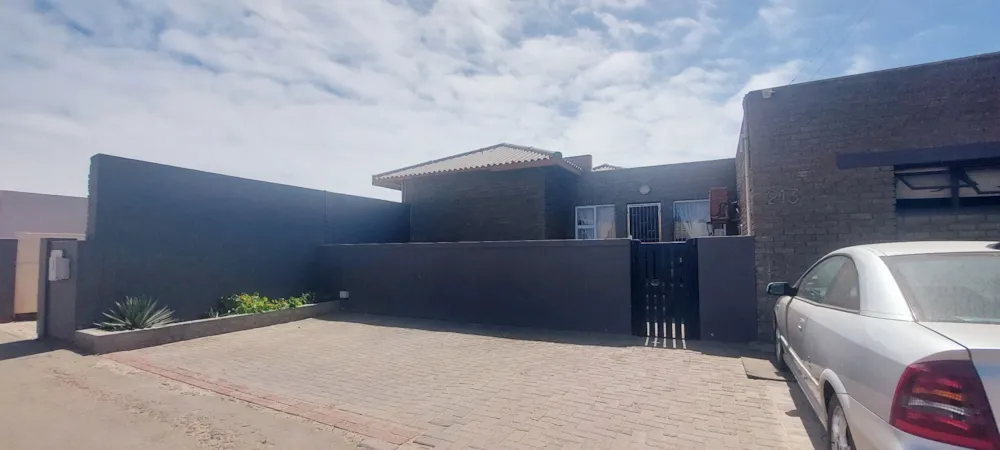 House for sale in Walvis Bay Central, Namibia - 3NM1712881