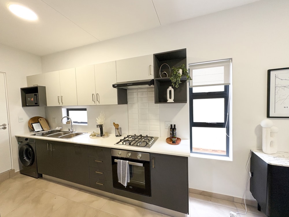 Security complex home for sale in Nelspruit Ext 29 - 1NS1714336 Security complex home for sale in Nelspruit Ext 29 - 1NS1714336