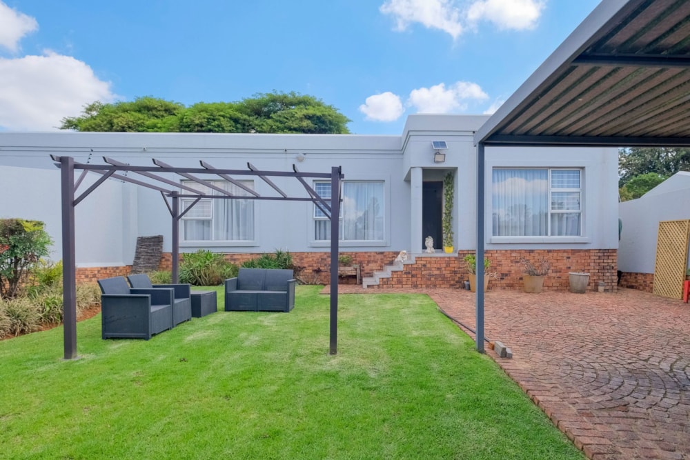 House for sale in Fontainebleau - RAN1714647 House for sale in Fontainebleau - RAN1714647