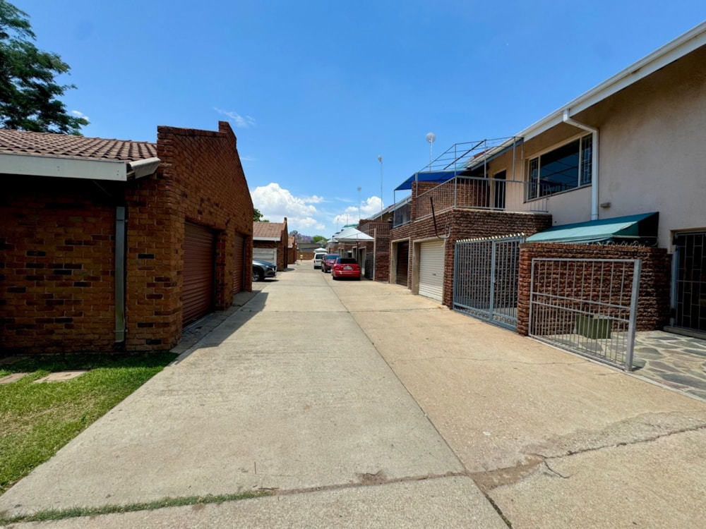 Townhouse for sale in Polokwane Central - 1PS1720327 Townhouse for sale in Polokwane Central - 1PS1720327