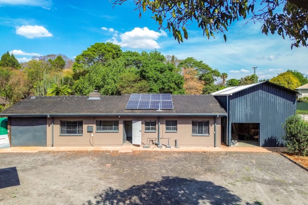 House for sale in Highlands, Zimbabwe - 3ZB1721006 House for sale in Highlands, Zimbabwe - 3ZB1721006