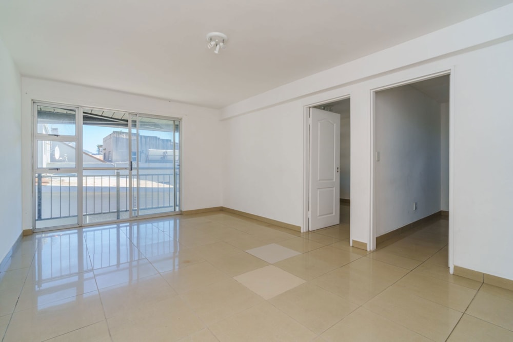 Apartment for sale in Wynberg, Cape Town - KW1721451 Apartment for sale in Wynberg, Cape Town - KW1721451