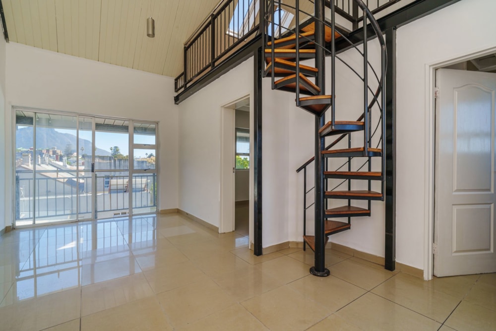 Apartment for sale in Wynberg, Cape Town - KW1721806 Apartment for sale in Wynberg, Cape Town - KW1721806