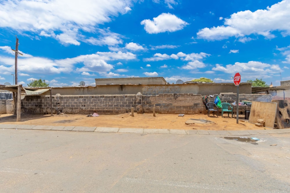 House for sale in Tembisa - KTP1722097 House for sale in Tembisa - KTP1722097