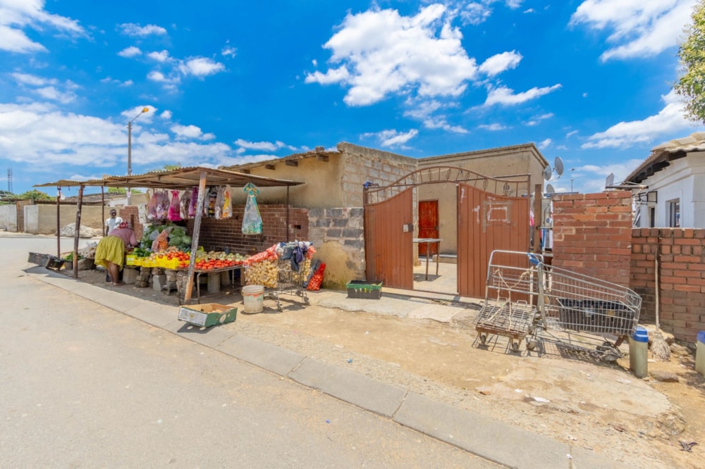 House for sale in Tembisa - KTP1722097 House for sale in Tembisa - KTP1722097