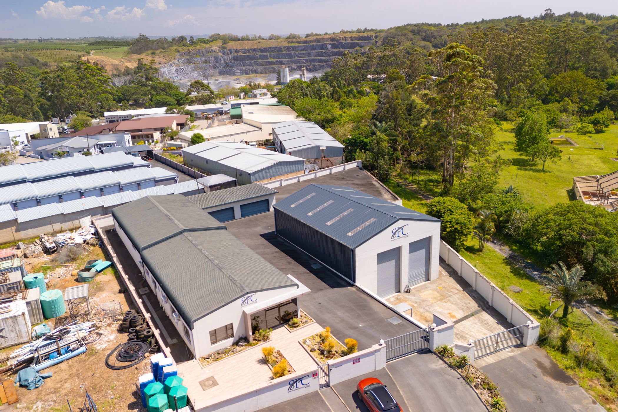 Commercial industrial property for sale in Uvongo - 1PSH1736196
