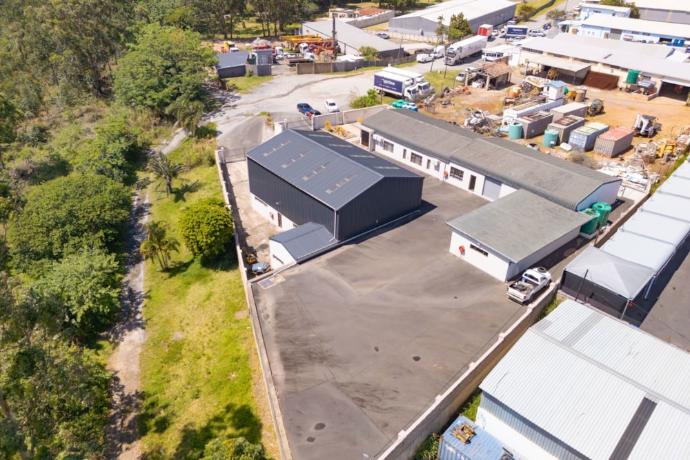 Commercial industrial property for sale in Uvongo - 1PSH1736196