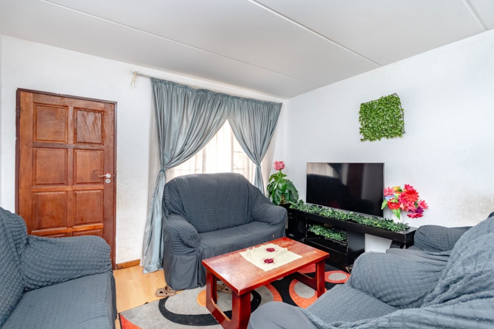 Townhouse for sale in Chloorkop - KTP1720219