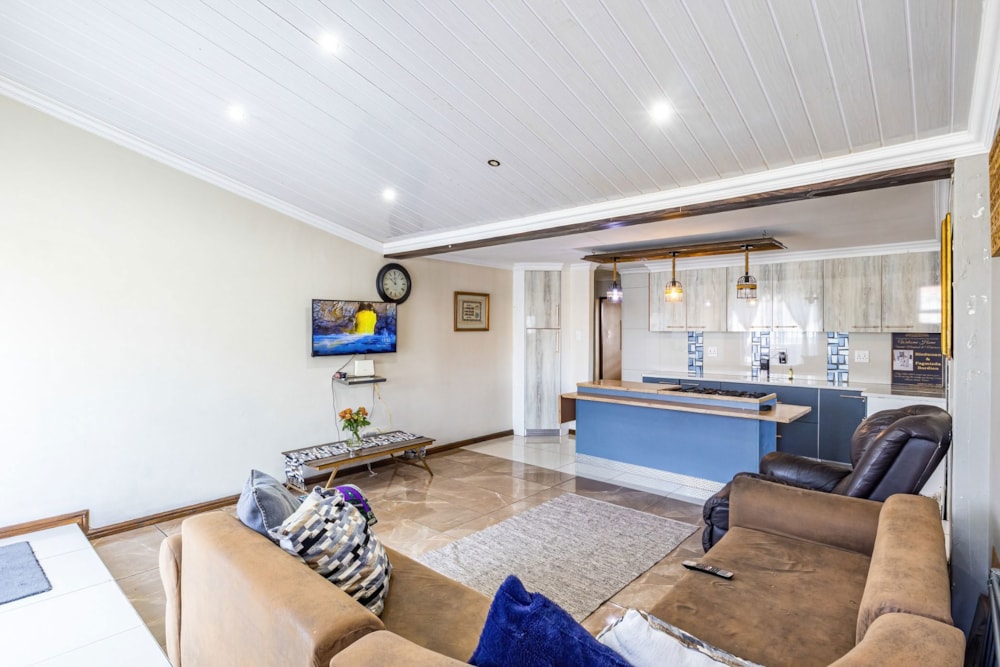 House for sale in Belthorn Estate - 1AH1720513 House for sale in Belthorn Estate - 1AH1720513